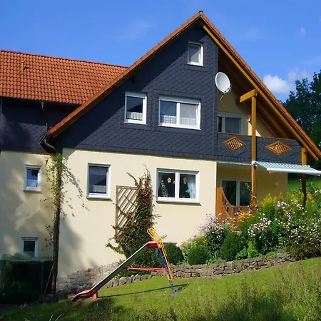 Geraeumige Mit Grill Daire Marktrodach