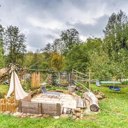 Spacious With Barbecue Daire Marktrodach